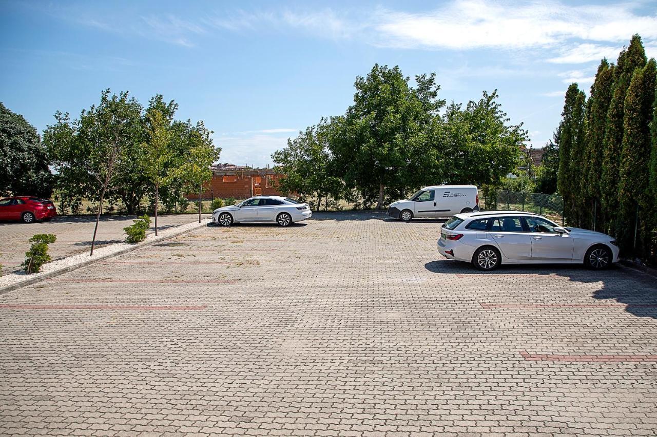Lux Apartman Buek Extérieur photo