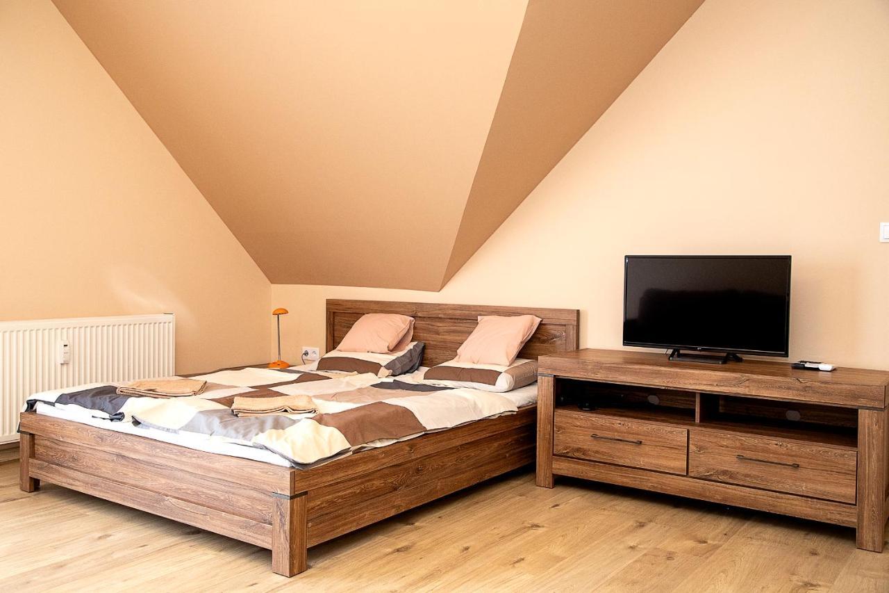 Lux Apartman Buek Extérieur photo