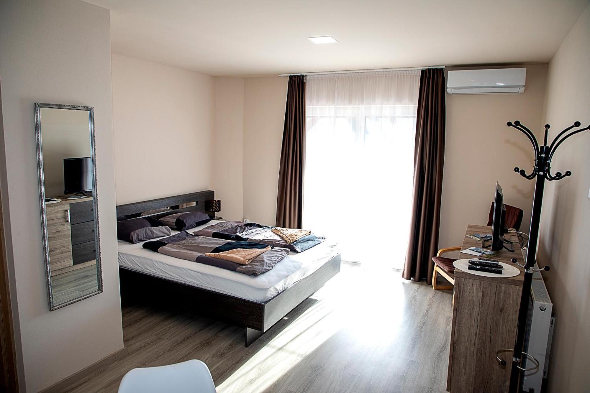 Lux Apartman Buek Extérieur photo